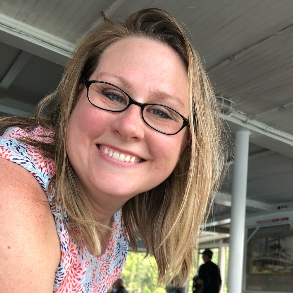 Meet your Posher, Steffany